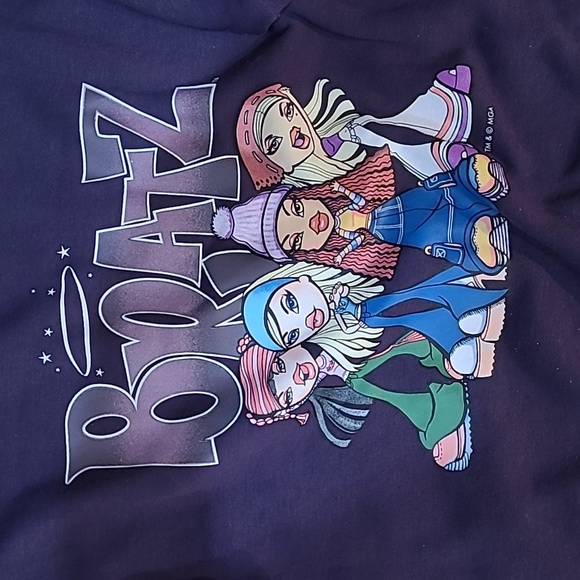 Bratz women's medium sweatshirt - Picture 2 of 5